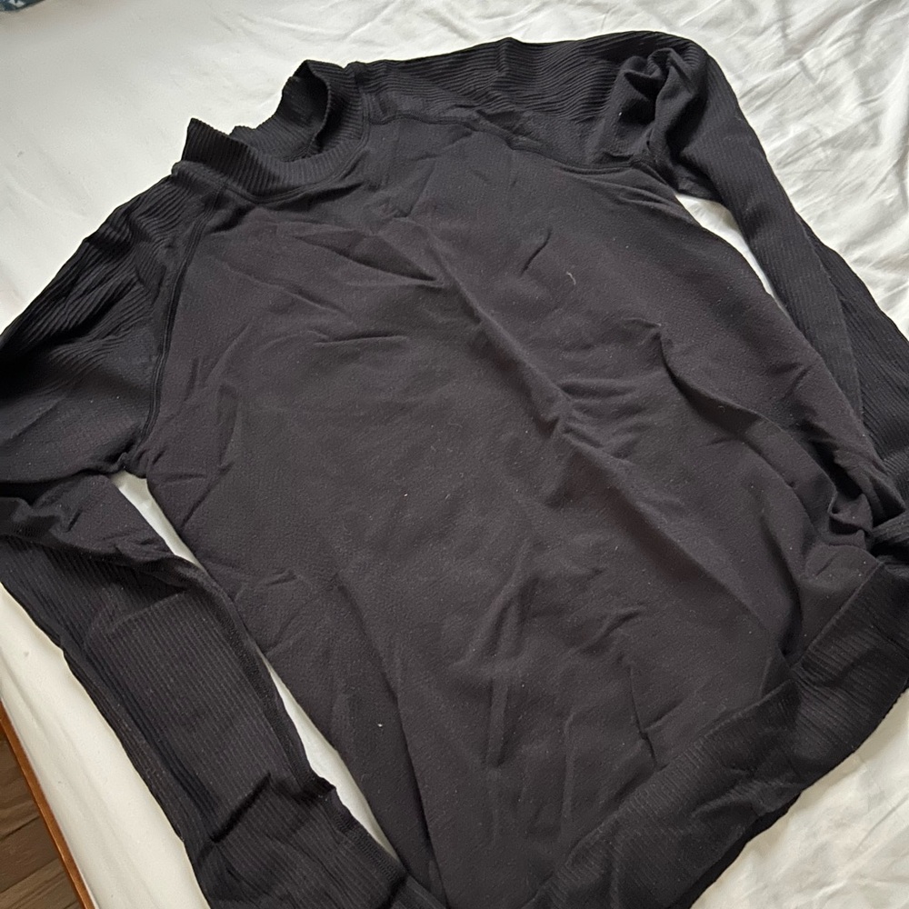 Black Ribbed lululemon base layer